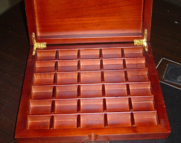 Hinged top custom wooden tea box with dividers